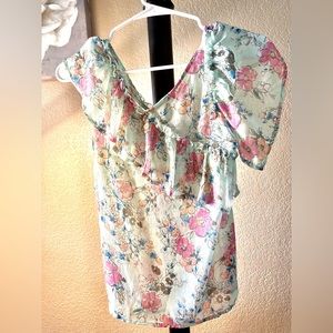 Size small summer top.